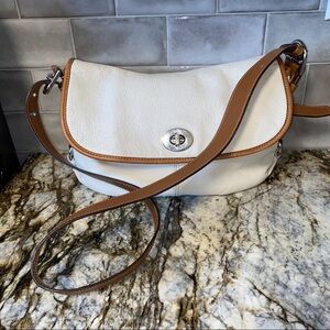 Coach F15170 Leather Shoulder Bag